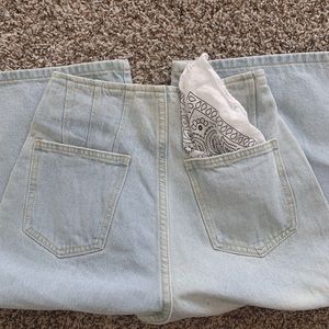 High wasted denim shorts 🤖